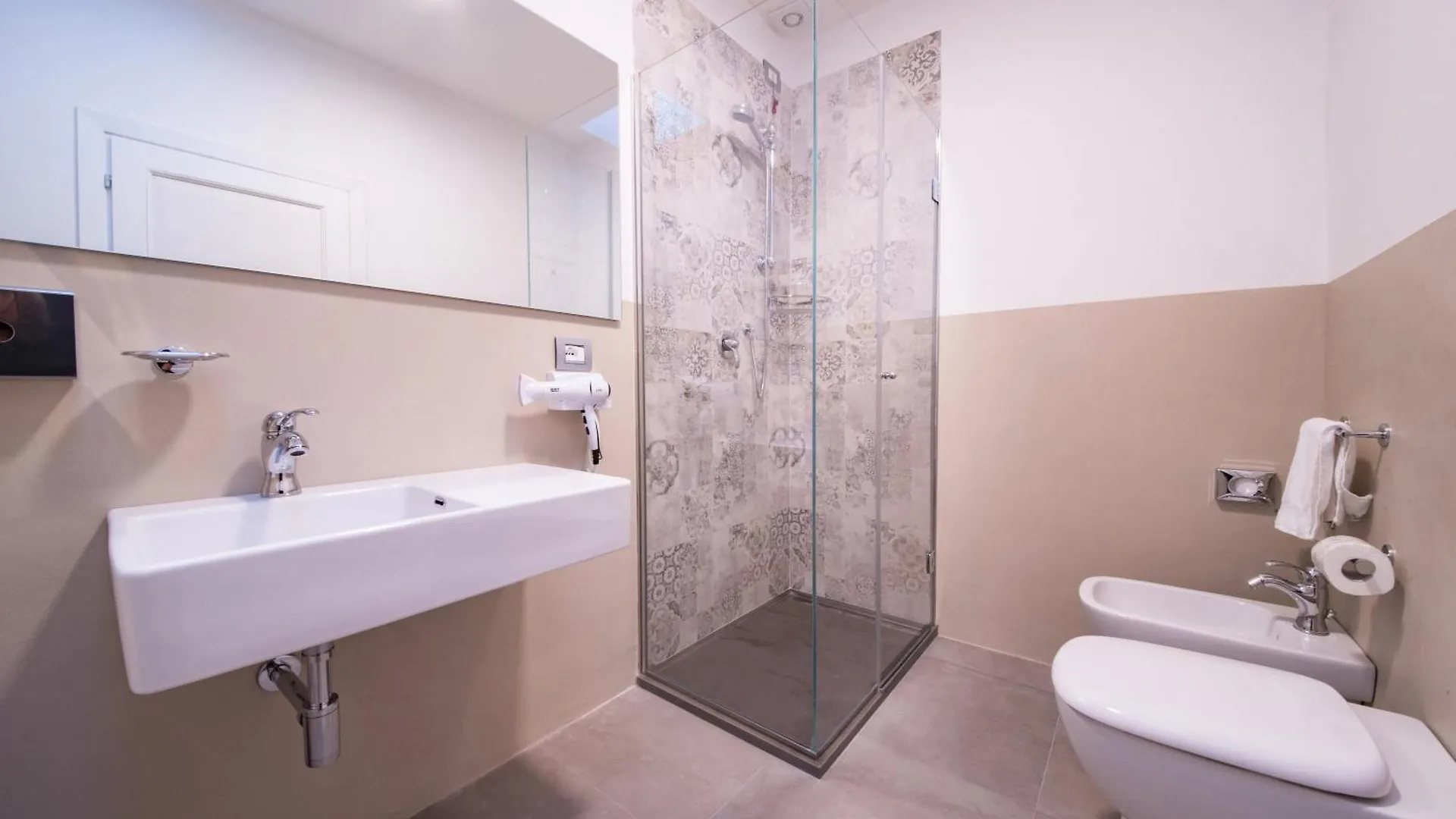 Hotel Il Palazzo Assisi 3*,  Italy